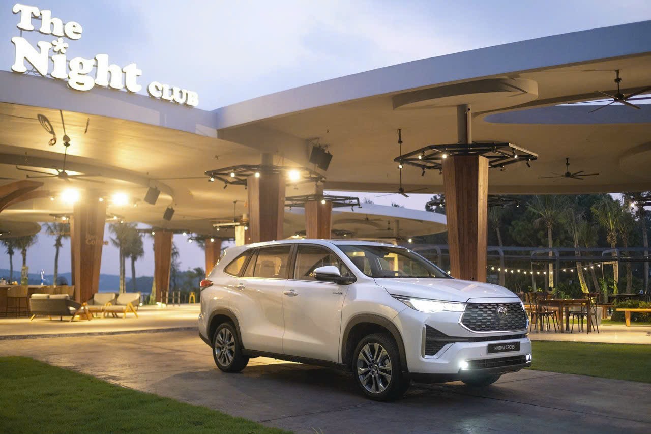 Innova Cross HEV