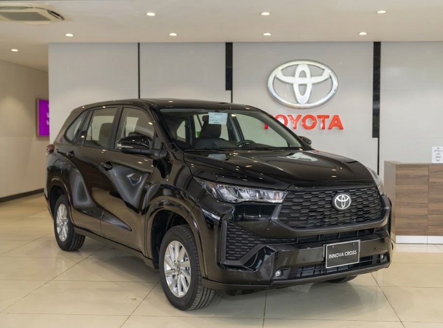 Toyota Innova 2.0G